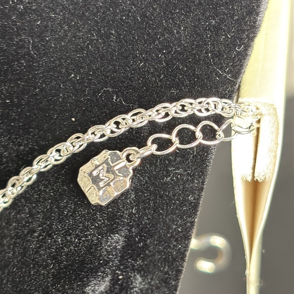 NWT Monet Blue Rhinestone Silver Tone Dainty - Picture 5 of 9